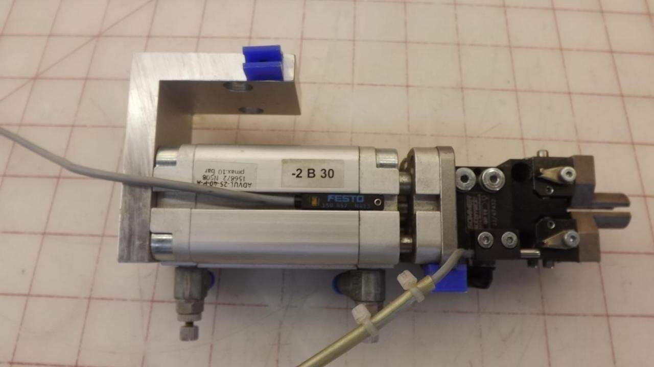 FESTO ADVUL-25-40-P-A (156872), 1-10 BAR, 25 MM BORE, 40 MM Stroke, Compact, Double-Acting, Elastic Cushioning Rings/Pads AT Both Ends, M5 Pneumatic Connection, Pneumatic Cylinder, Series ADVUL