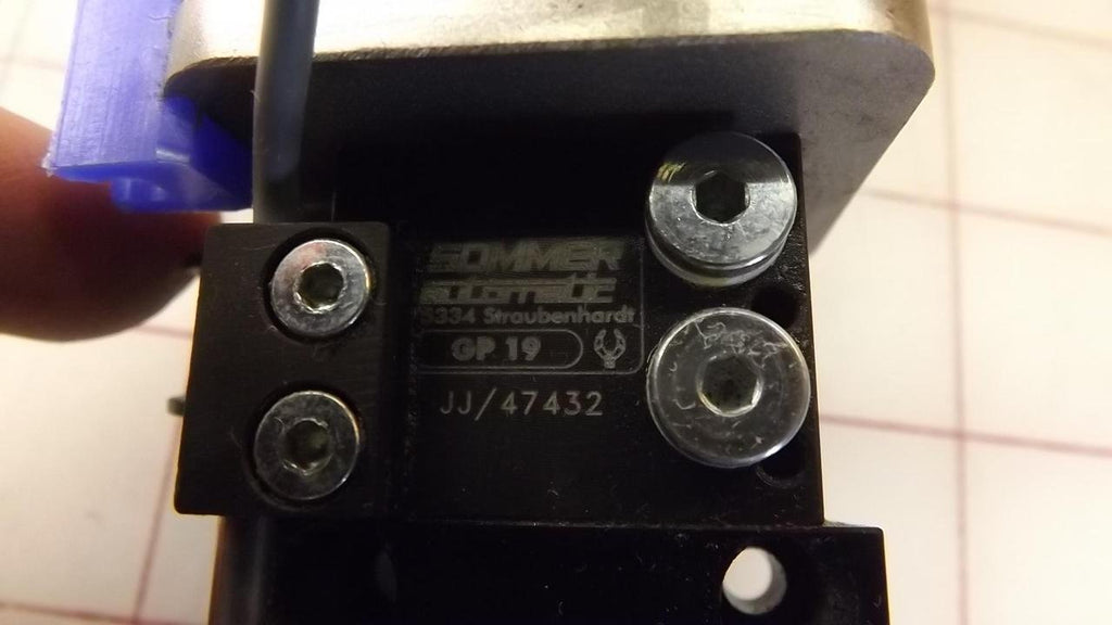 FESTO ADVUL-25-40-P-A (156872), 1-10 BAR, 25 MM BORE, 40 MM Stroke, Compact, Double-Acting, Elastic Cushioning Rings/Pads AT Both Ends, M5 Pneumatic Connection, Pneumatic Cylinder, Series ADVUL