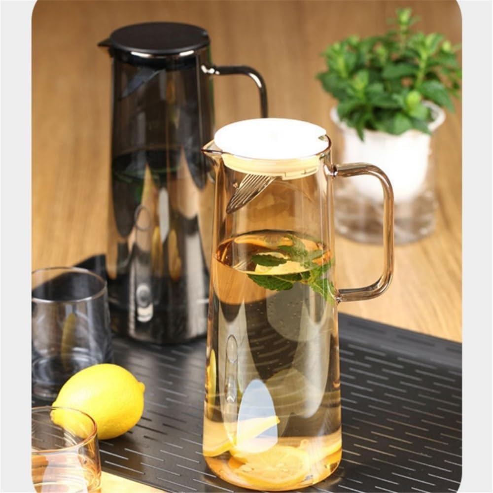 Cold kettle 1.35L/1.8L Glass Water Pitcher With Lid and Handle Water Jug for Fridge Iced Tea and Coffee Carafe Beverage Serveware Water Pitcher Set for Hot/Cold Water(Brown,Large)