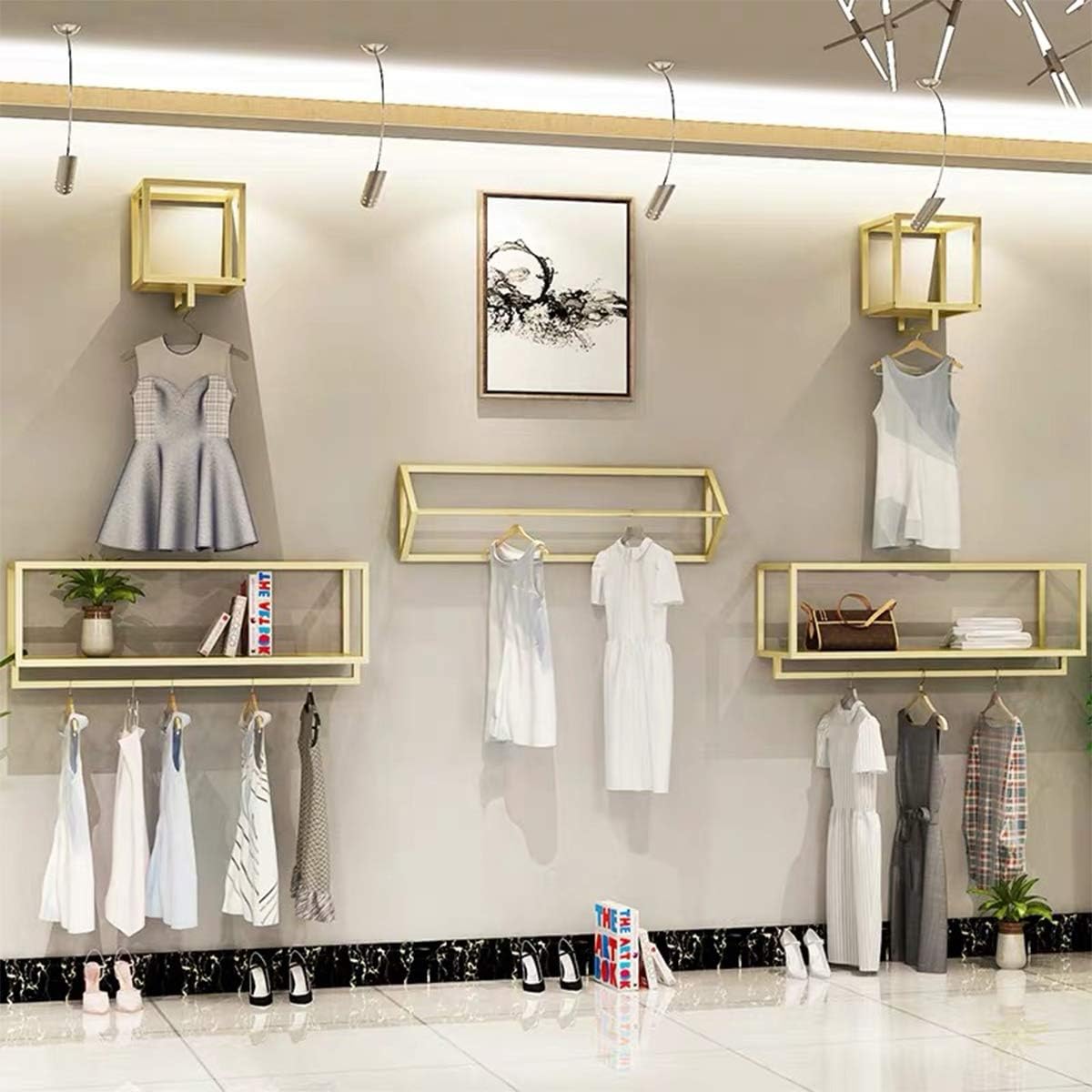 Creative Triangle Display Garment Racks in Boutique Clothing Stores, Wall-Mounted Hanging Clothes Shelf in Home, Towel Racks for Bathroom Storage (Gold, 39' L)