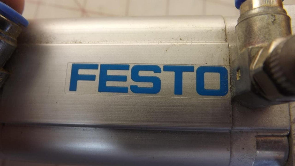 FESTO ADVUL-25-40-P-A (156872), 1-10 BAR, 25 MM BORE, 40 MM Stroke, Compact, Double-Acting, Elastic Cushioning Rings/Pads AT Both Ends, M5 Pneumatic Connection, Pneumatic Cylinder, Series ADVUL