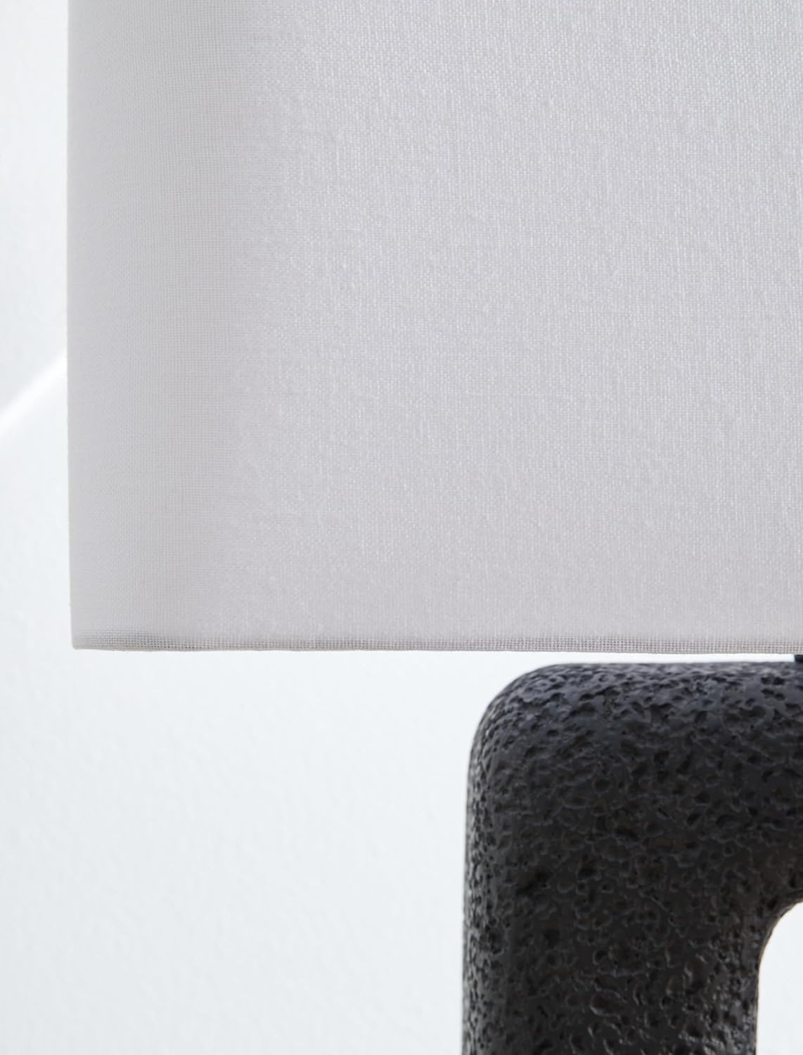 Signature Design by Ashley Wimmings Contemporary Textured Polyresin Table Lamp with 3-Way Switch, Set of 2, Black