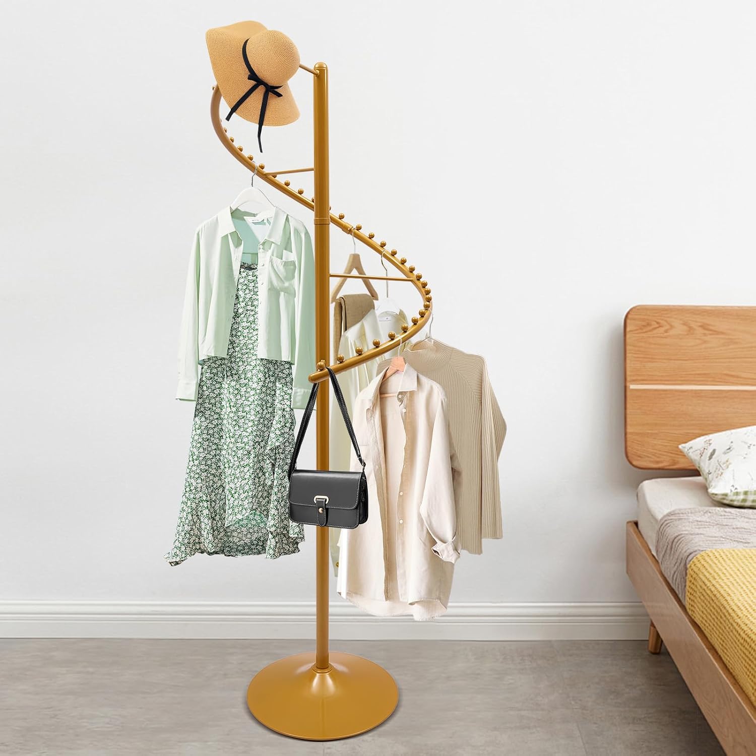 Heavy Duty Spiral Rotating Clothing Rack, 360° Freestanding Garment Display Modern Stand, Portable Round Standing Metal Sturdy Hanger for Space Saving, Modern Retail & Home, Shops, Boutique (Gold)