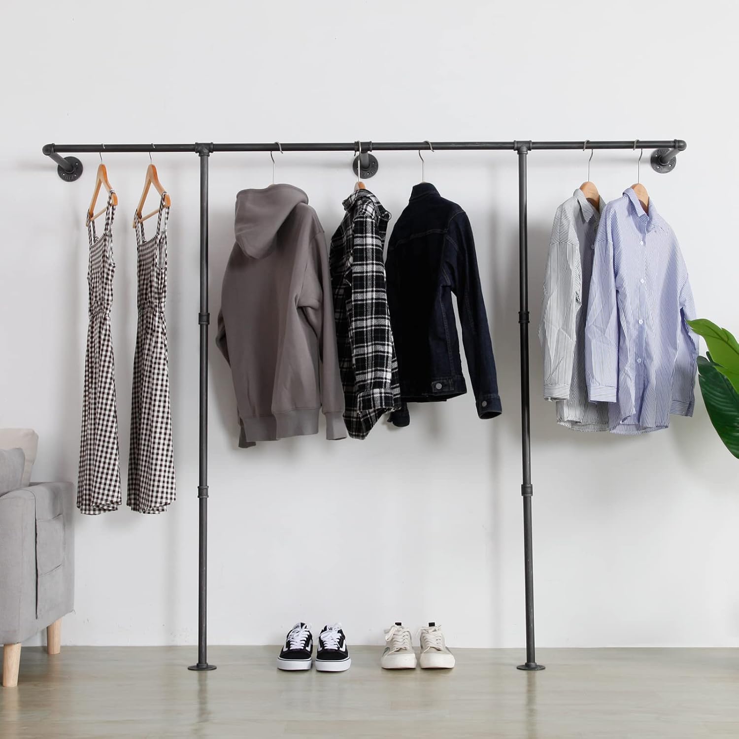 Industrial Pipe Clothes Rack, Heavy Duty Wall Mounted Black Iron Garment Bar,Retail Display Rack Closet Storage Clothes Organizer (80.7, Black)
