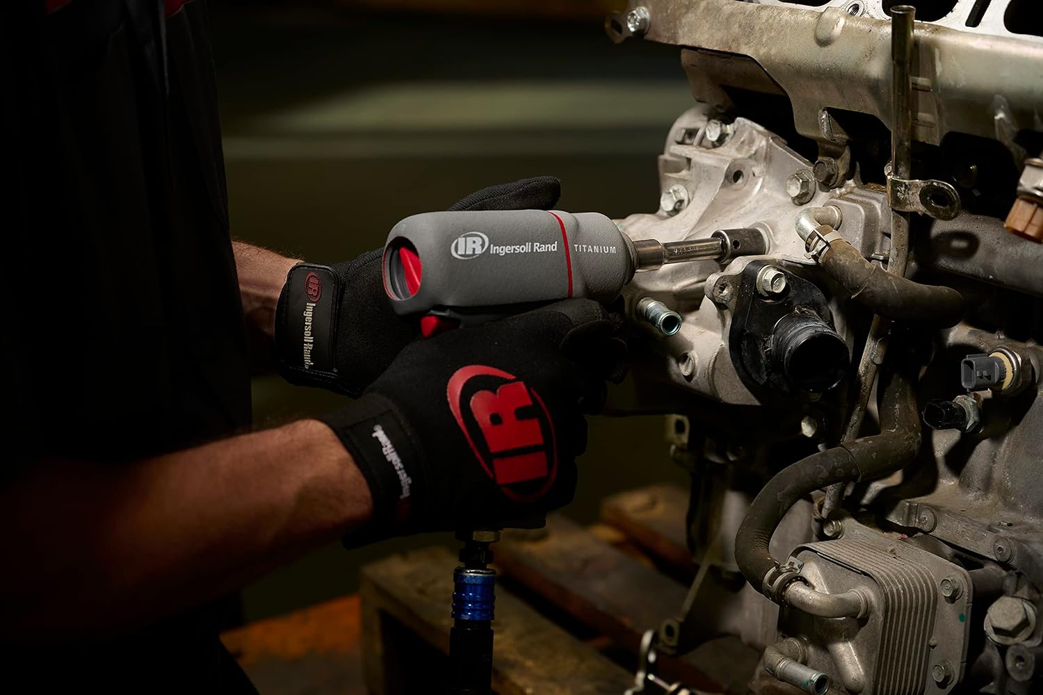 Ingersoll Rand 2115QTIMAX 3/8' Air Impact Wrench, Quiet, 300 ft-lb Torque, Titanium Hammercase, Friction Ring Retainer, Pistol