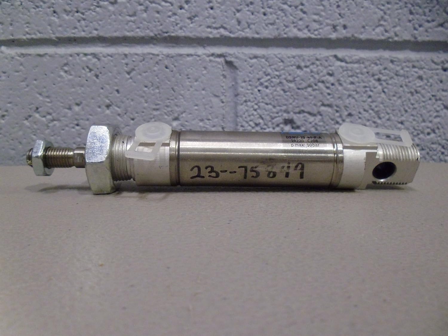 FESTO DSNU-25-40-PPV-A (19245), 1-10 BAR, 25 MM BORE, 40 MM Stroke, Double-Acting, G1/8 Pneumatic Connection, ISO Cylinder, M10X1.25 Rod Thread, NBR/TPE-U(PU), Pneumatic, Cushioning; ADJUSTA